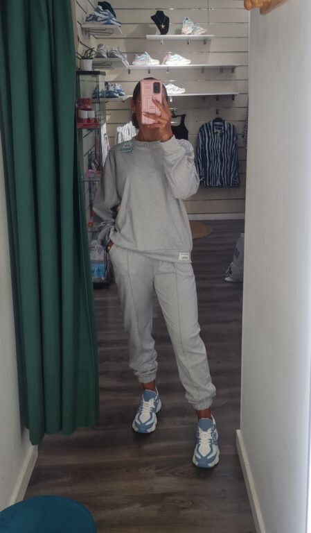 conjunto piel melocotón gris
