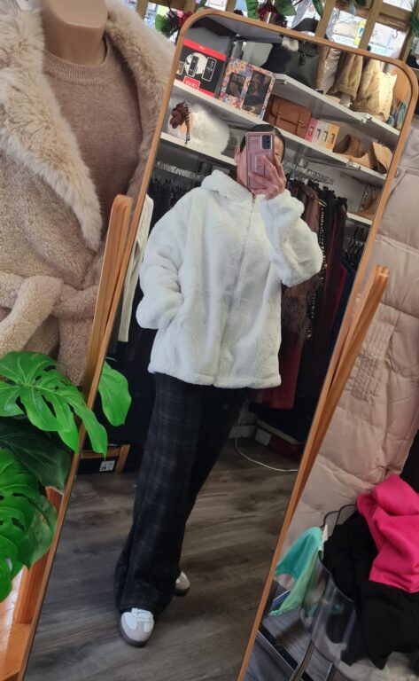 La Mona Complementos