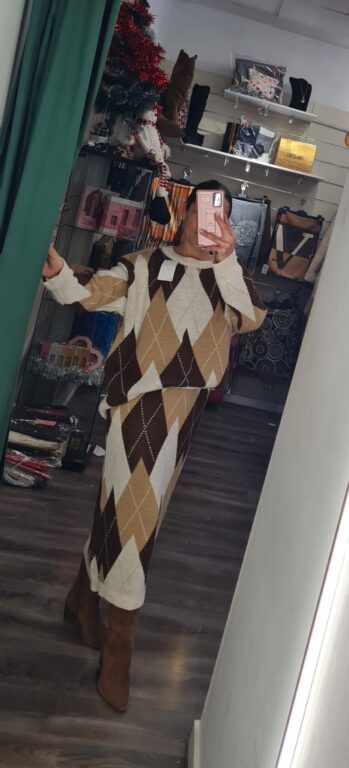 conjunto rombo beige