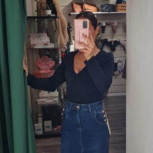 camiseta escote v azul