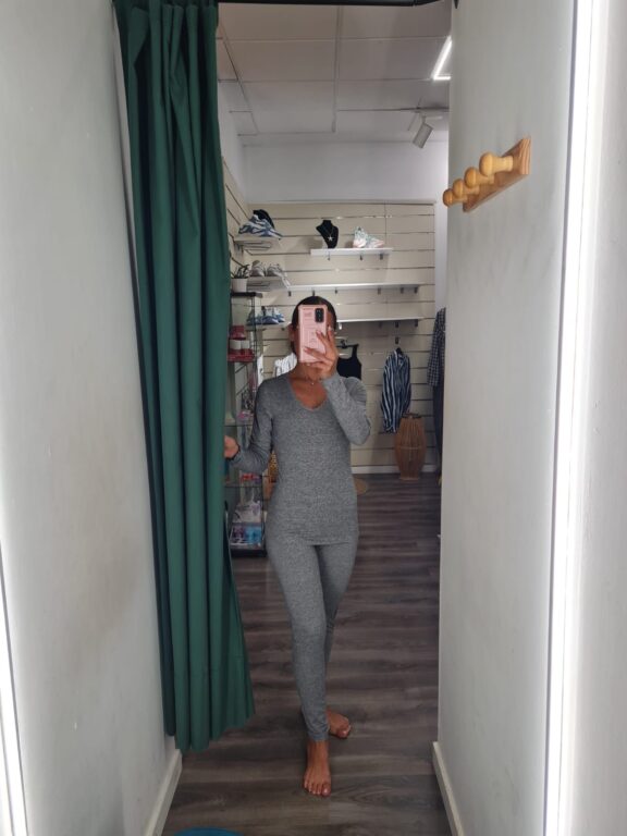 pijama encaje gris