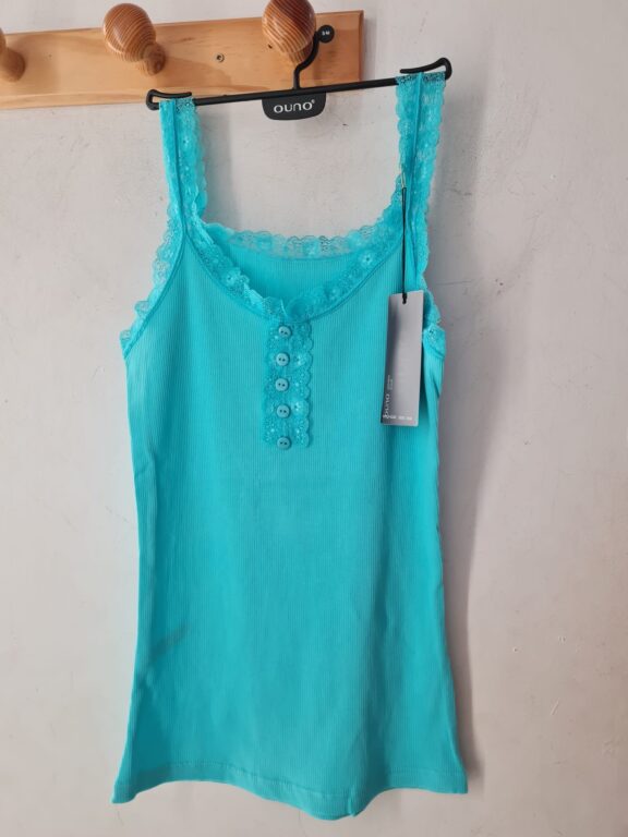 camiseta encaje turquesa