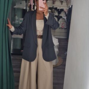 chaqueta gris