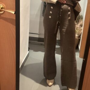 pantalón punto botones marron