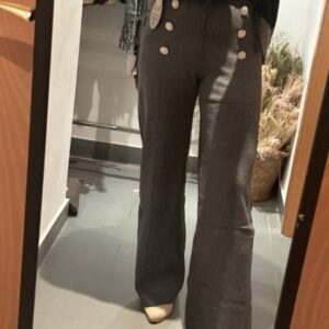 pantalon botones punto gris