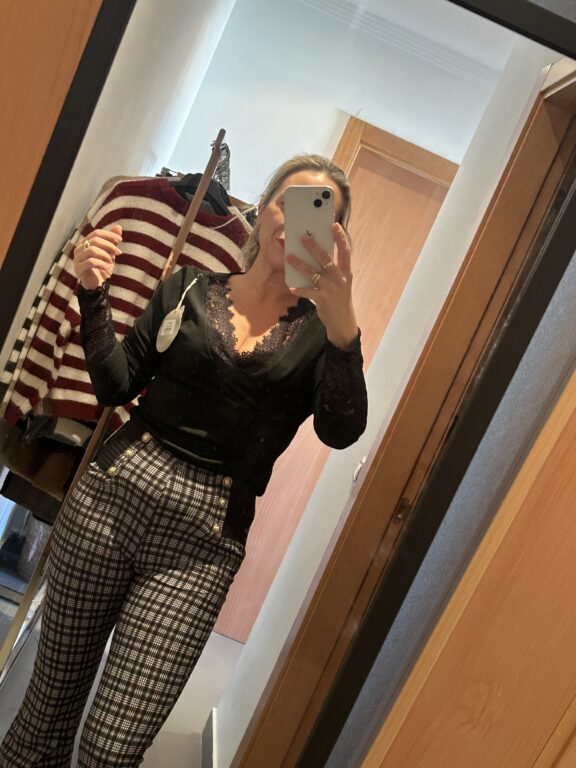 La Mona Complementos