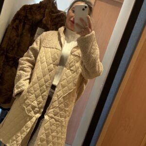 abrigo beige borregito y acolchado