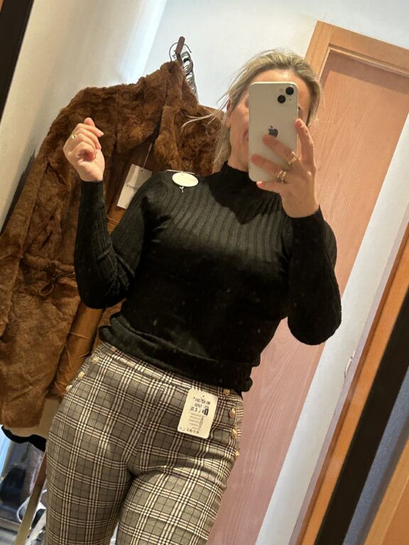 La Mona Complementos