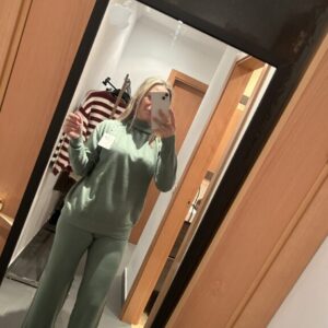 conjunto punto cuello alto verde