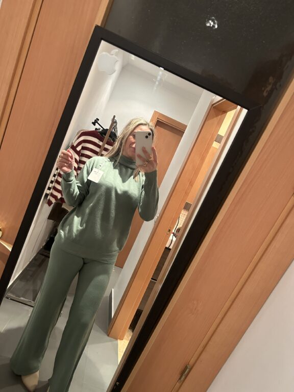 La Mona Complementos