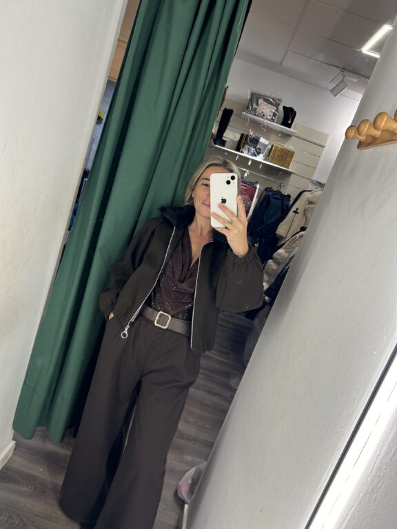 La Mona Complementos