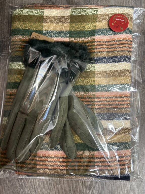 conjunto bufanda mas guantes verde