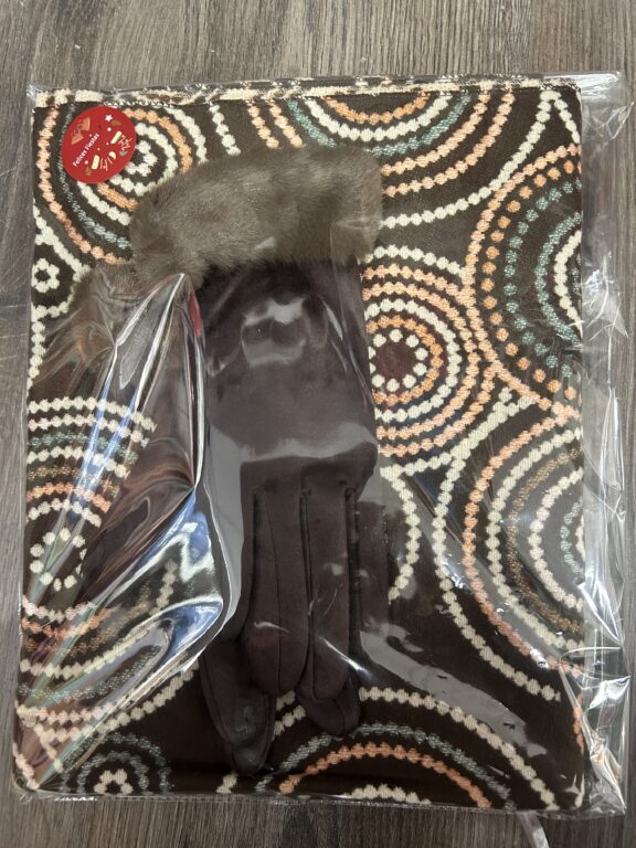 bufanda mas guantes marron