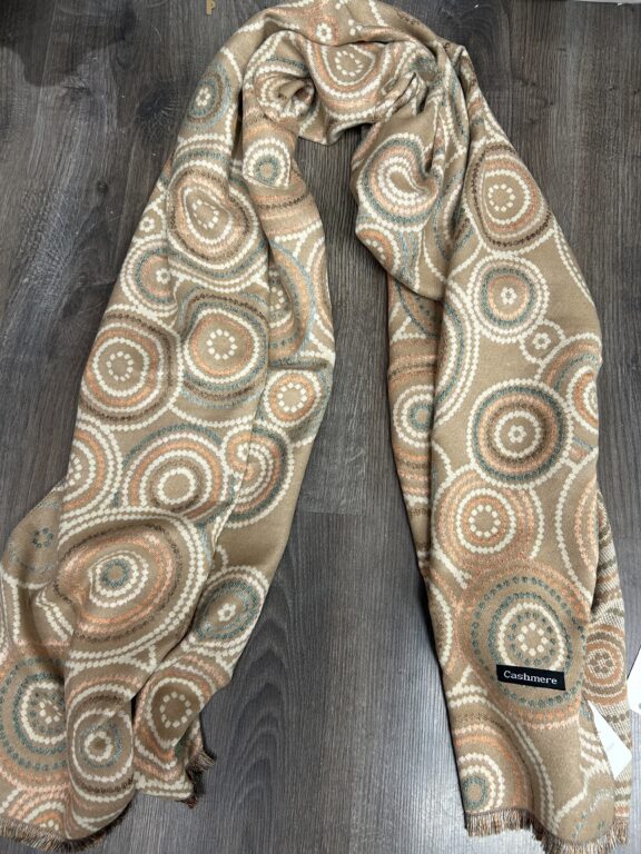 bufanda circulos colores beige