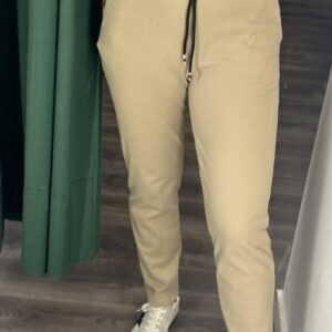 pantalon beige piel melocotón