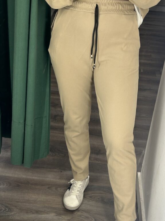 pantalon beige piel melocotón