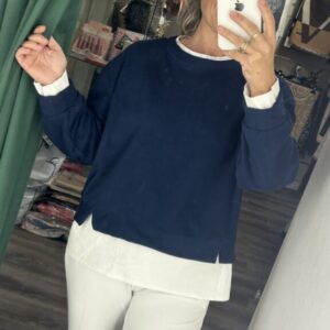 sudadera azul marino con camisa