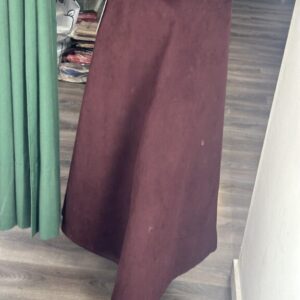 falda antelina burdeos