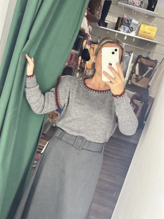 jersey gris vivo burdeos