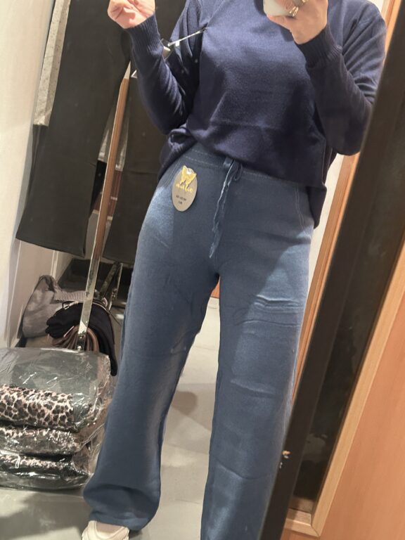 pantalon punto azul