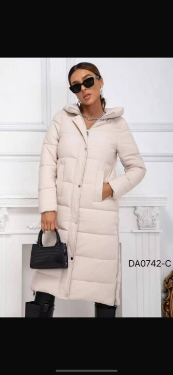 abrigo acolchado largo beige