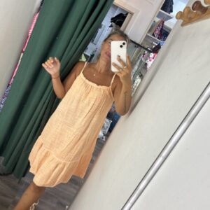 vestido corto naranja fluor