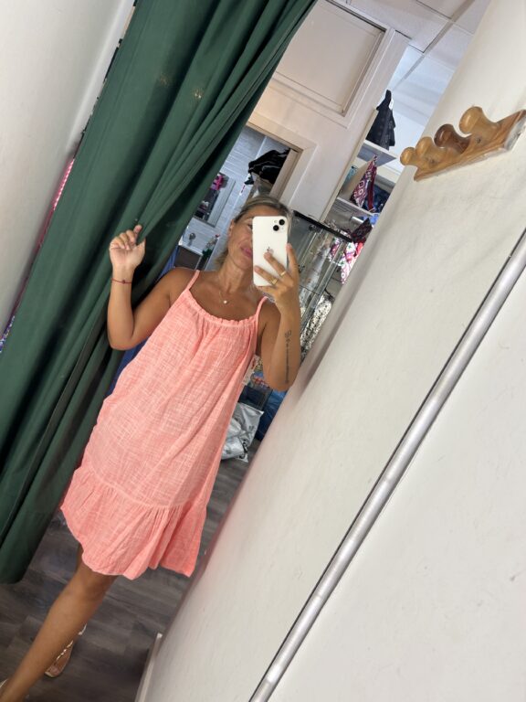 vestido corto coral fluor