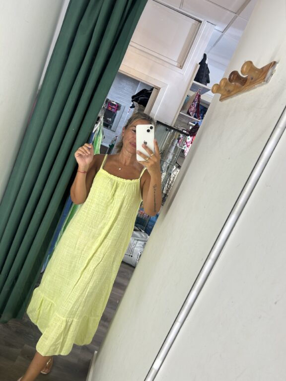 vestido amarillo largo fluor