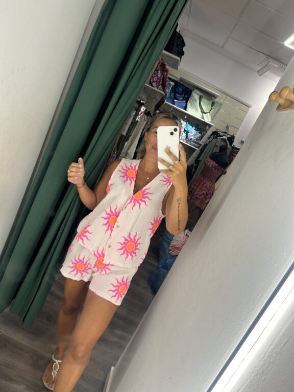 conjunto chalequillo sol fucsia y naranja