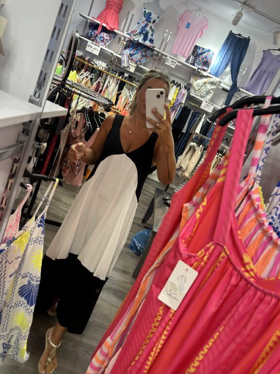 vestido bicolor blanco tirantes negro