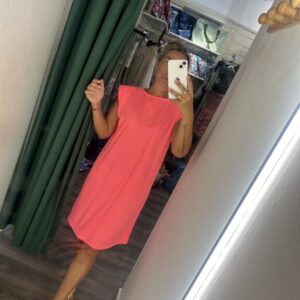 vestido hombrea fucsia