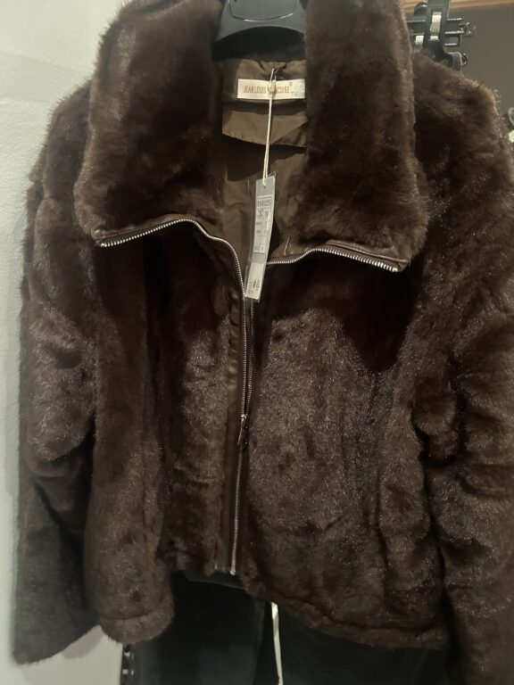 chaqueta pelos marron