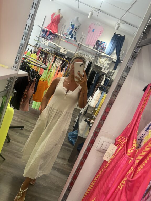 vestido beige botones pecho