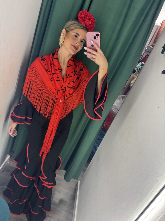 vestido promo negro con rojo