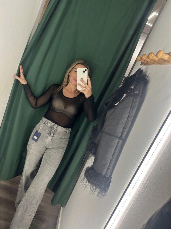 camiseta transparente negra