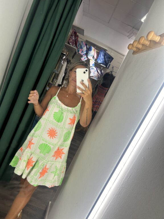 vestido verde y naranja concha