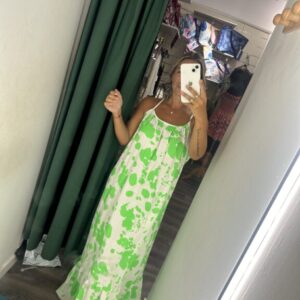 vestido manchas fluor verde