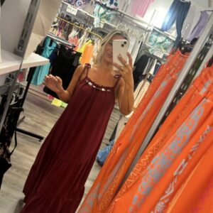 vestido concha burdeos