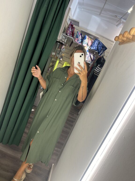 vestido camisero verde