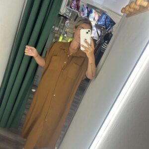 vestido camisero camel