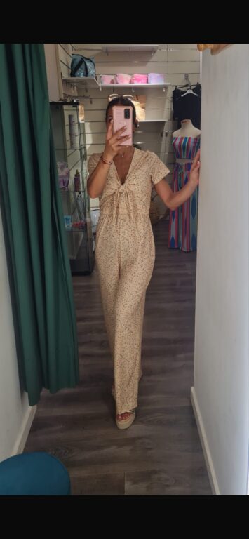 mono florecitas beige arena 4,95
