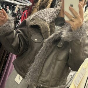 chaqueta gris cuello borrego yan