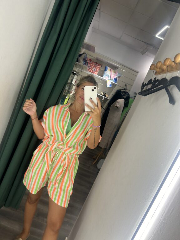 conjunto raya verde y naranja manga corta