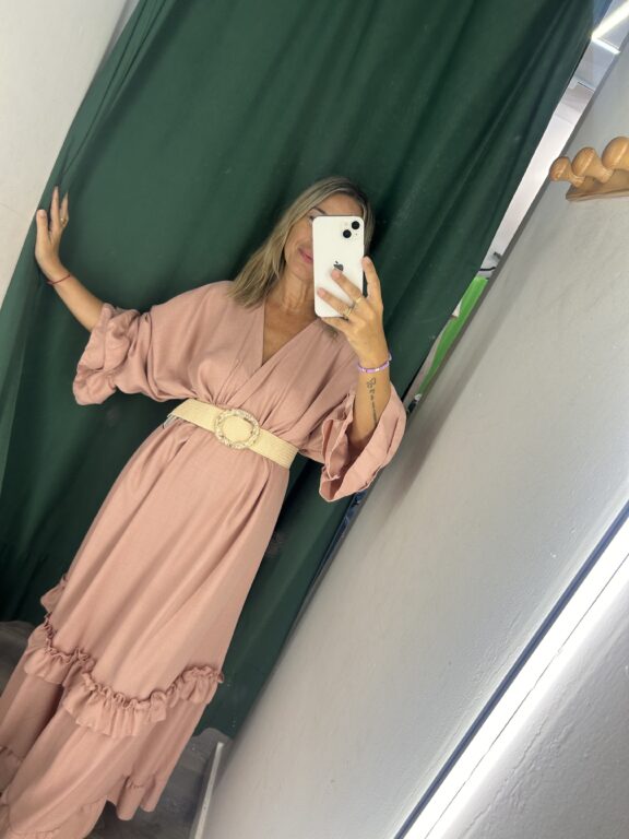 vestido rosa con mangas