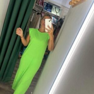 vestido hombrera verde fluor