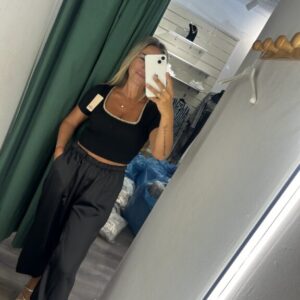 pantalon saten negro