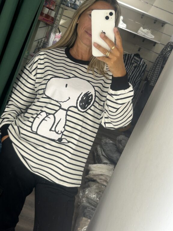 sudadera blanca raya negra snoopy