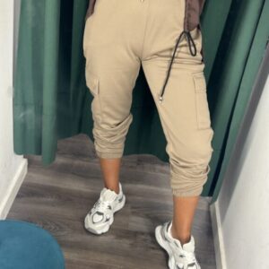 jogger camel bolsillos