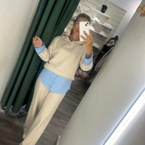 chandals con camisa beige