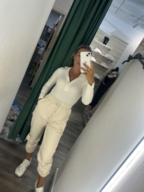 jogger antelina marfil